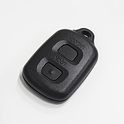 Auton avaimen kuori Toyota, 2-nappia 1 Auton avaimen kuori